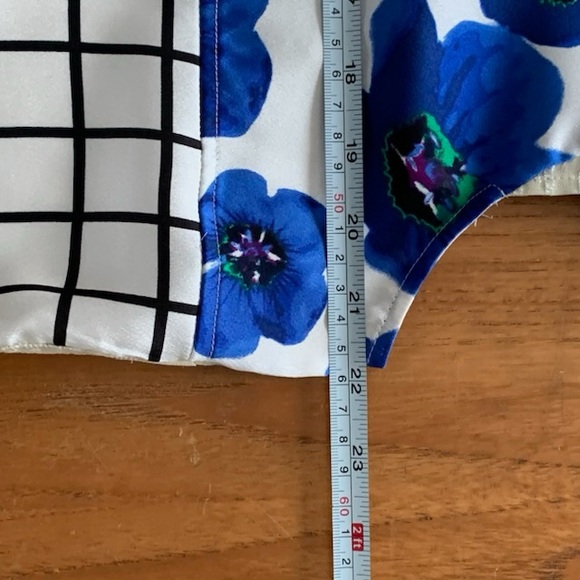 sleeveless blouse - Picture 5 of 5